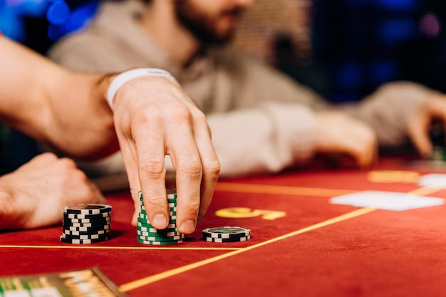 ojktoto apk promotions dashboard showing welcome offer and weekly cashback for slot players